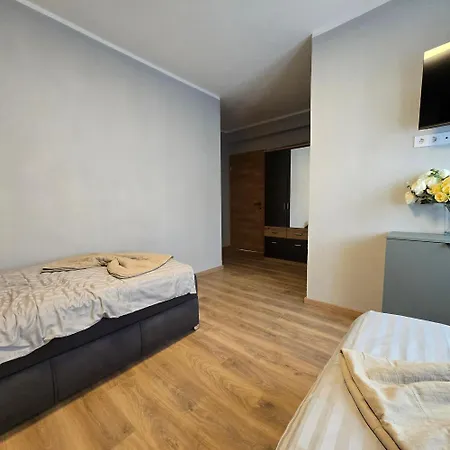 Boardinghouse Naim Pensionat 3*